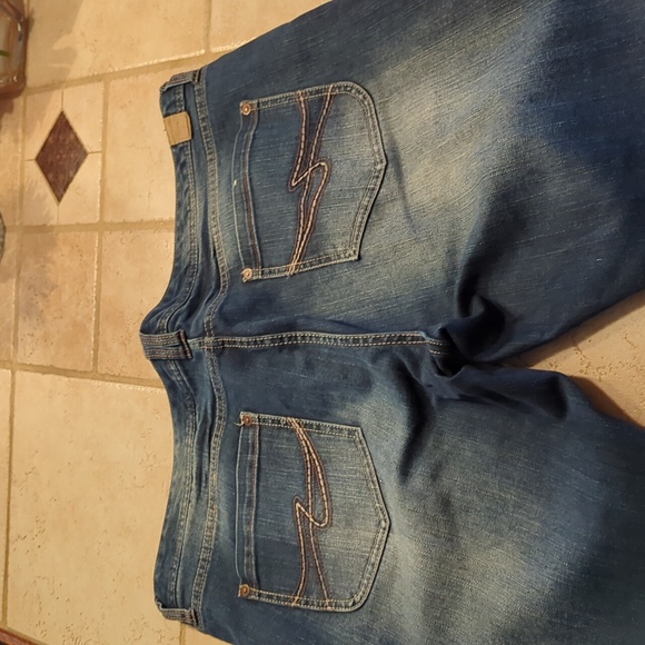 Maurices Molli Flare Jeans 17/18R - Picture 4 of 6